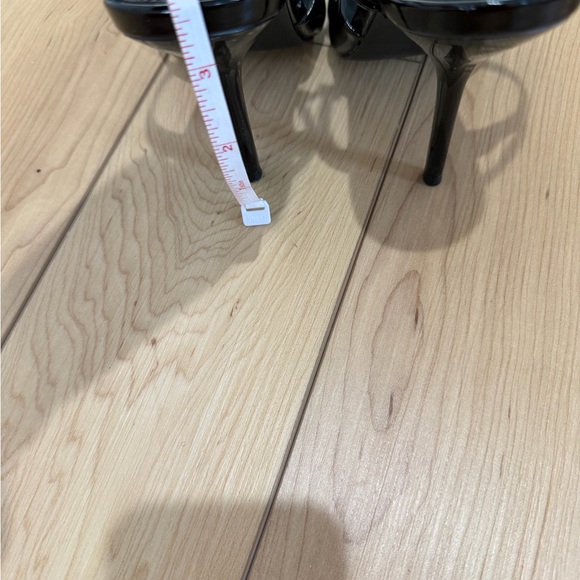 Aqua by Bloomingdale’s Ellah Glossy Black Heels size 7 - Picture 10 of 11